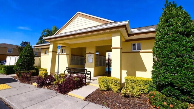 Building Photo - 4085 Shadetree Ln