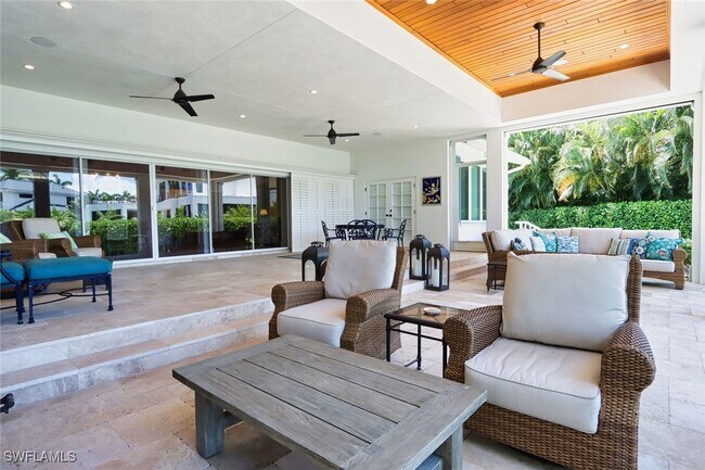 Building Photo - 2201 Beacon Ln