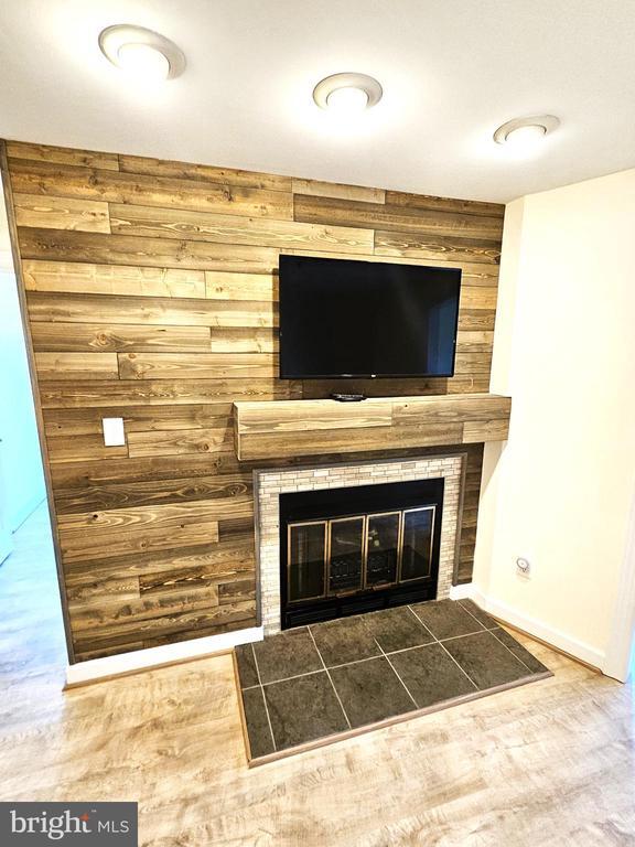 Building Photo - 904 Martell Ct