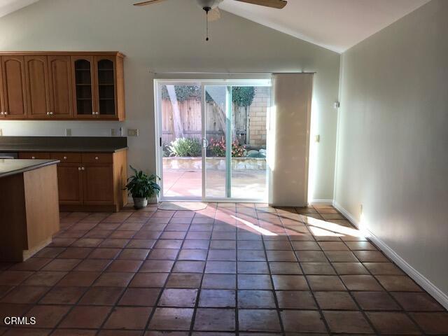 Building Photo - 157 N Linden Dr