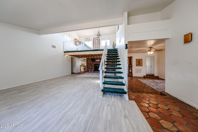 Building Photo - 8531 W Pinnacle Peak Rd