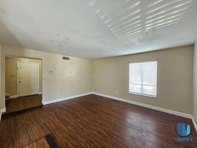 Building Photo - 7602 W Powhatan Ave