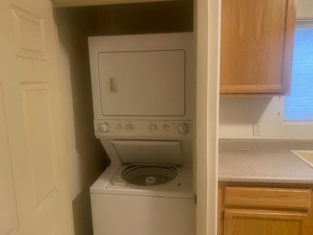 Building Photo - 1237 N Sierra Bonita Ave