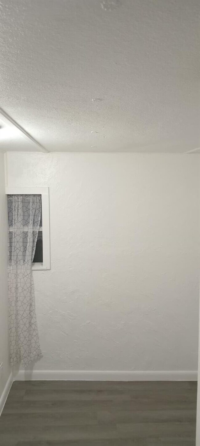 Building Photo - 4510 Granada Ave