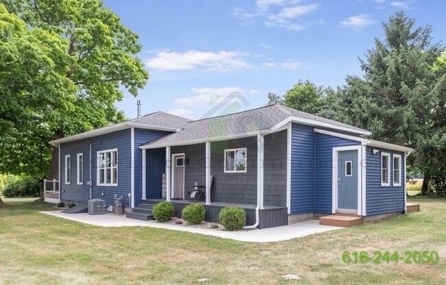 Primary Photo - Zeeland Gem! Gorgeous 2 Bed/2 Bath Single-...