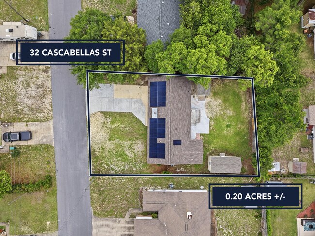 Building Photo - 32 Cascabellas St