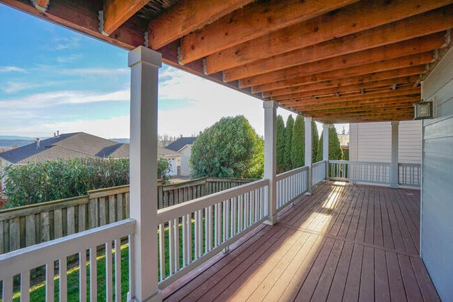 Building Photo - BEAUTIFUL VIEWS of MT. HOOD