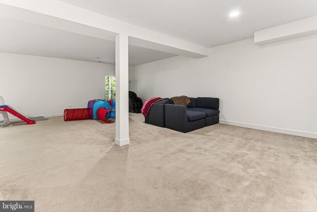 Building Photo - 8901 Hargrove Ct