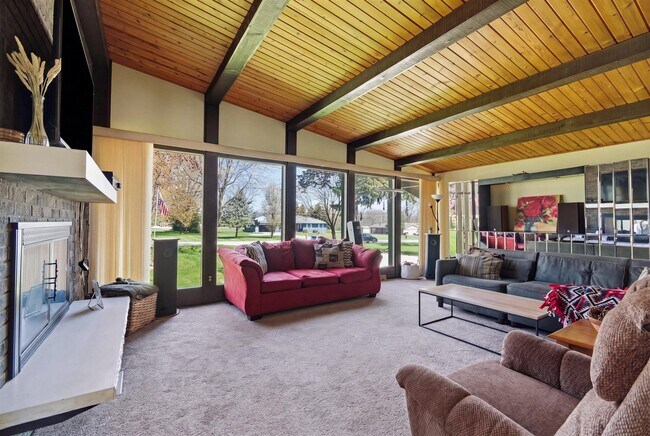 Building Photo - 3942 Stark Ln