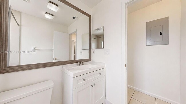 Building Photo - 15305 SW 104th Ave