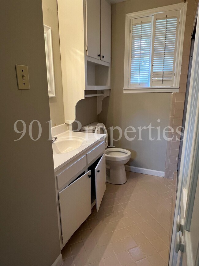 Building Photo - 5140 Longmeadow Cove