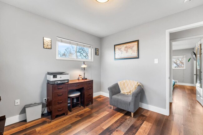 Building Photo - 6029 Iris Way