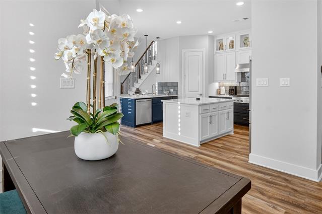 Building Photo - 14521 Walsh Ave