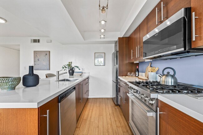 Building Photo - 2700 Cahuenga Blvd