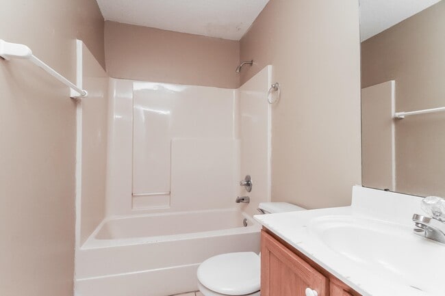 Building Photo - 4611 Chadwell Cove