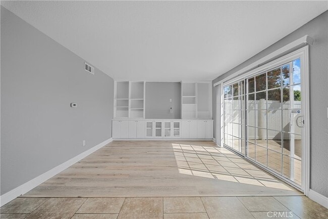 Building Photo - 8249 Haseltine Green