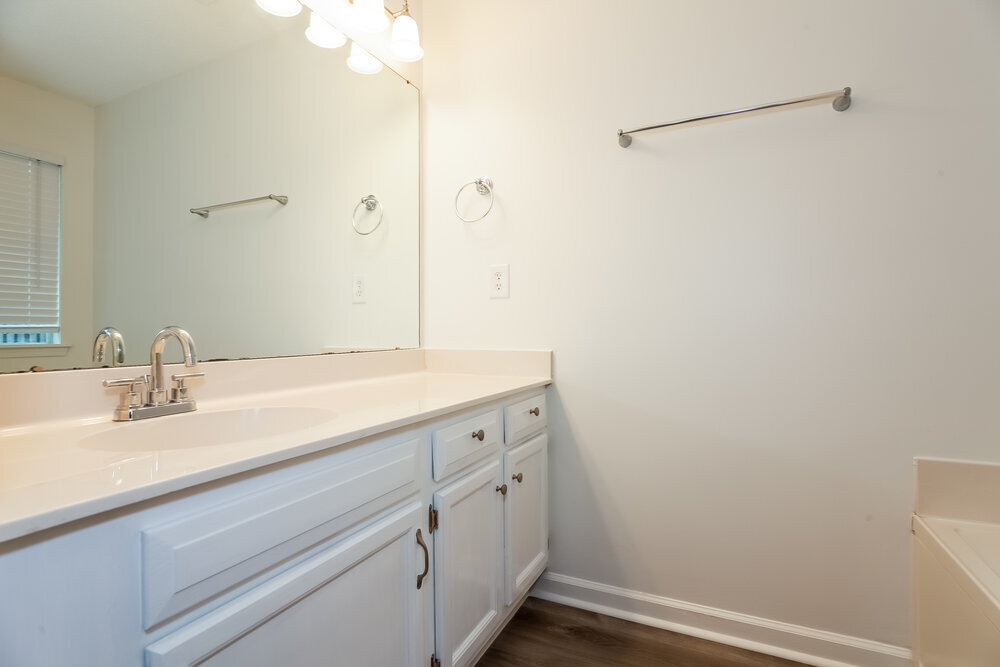 Building Photo - 5136 Haybridge Rd