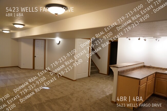 Building Photo - 5423 Wells Fargo Dr W