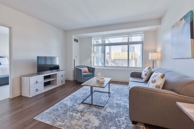 Building Photo - 350 Third St