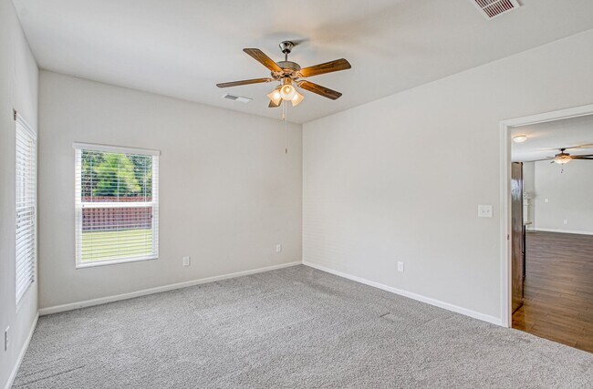 Building Photo - 4639 Southwind Rd