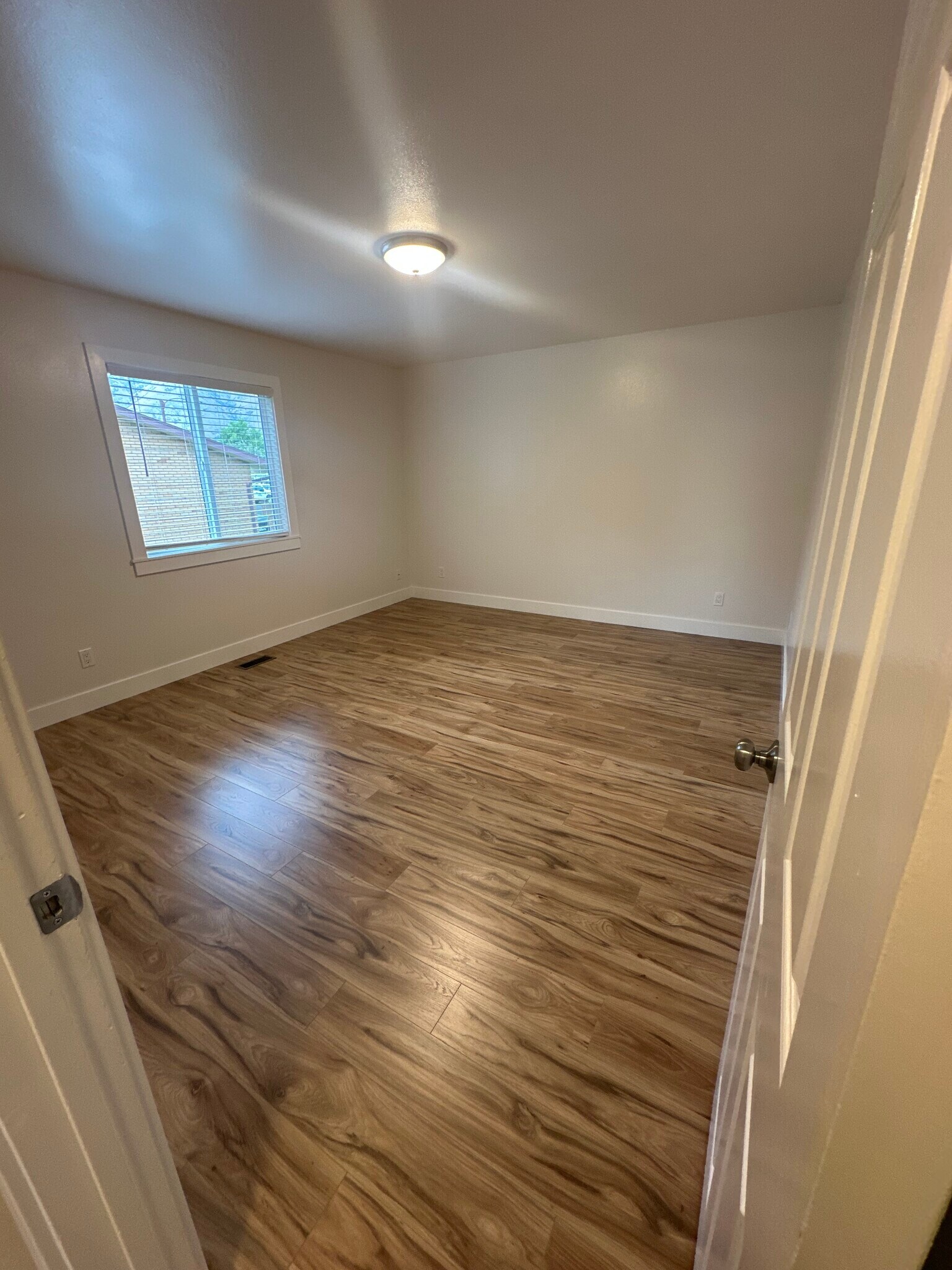 Building Photo - 958 S 1060 E