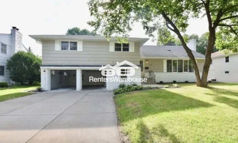 Primary Photo - 6625 Brittany Rd