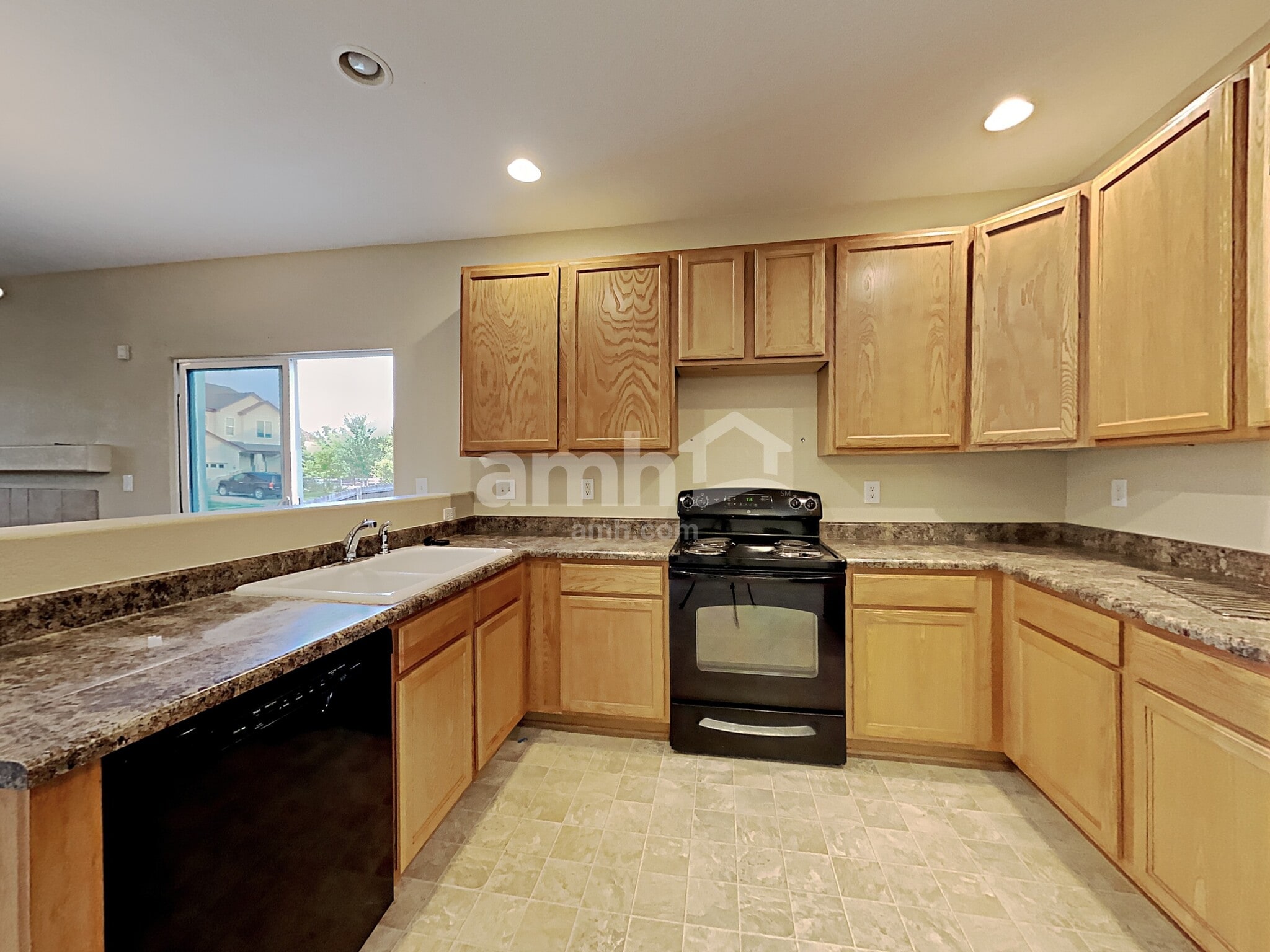 Building Photo - 16282 E 98th Way