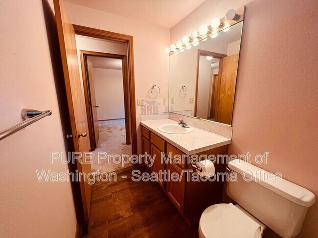 Building Photo - 2913 Briar Lea Loop SE