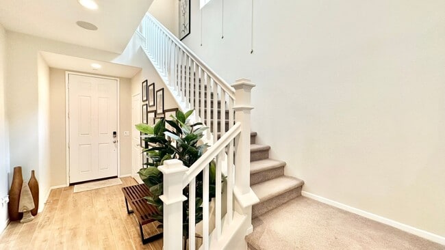 Building Photo - Beautiful "Model" Home in the Horse Creek ...