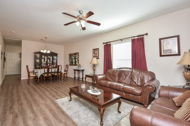 Building Photo - 205 De Koven St