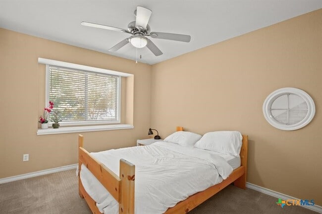 Building Photo - 6108 Cape Coral Dr