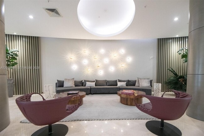 Building Photo - 10275 Collins Ave
