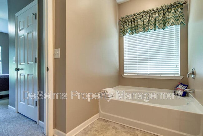 Building Photo - 2007 McCrory Pl