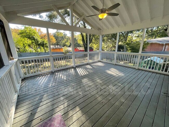 Building Photo - 2855 Monticello Pl