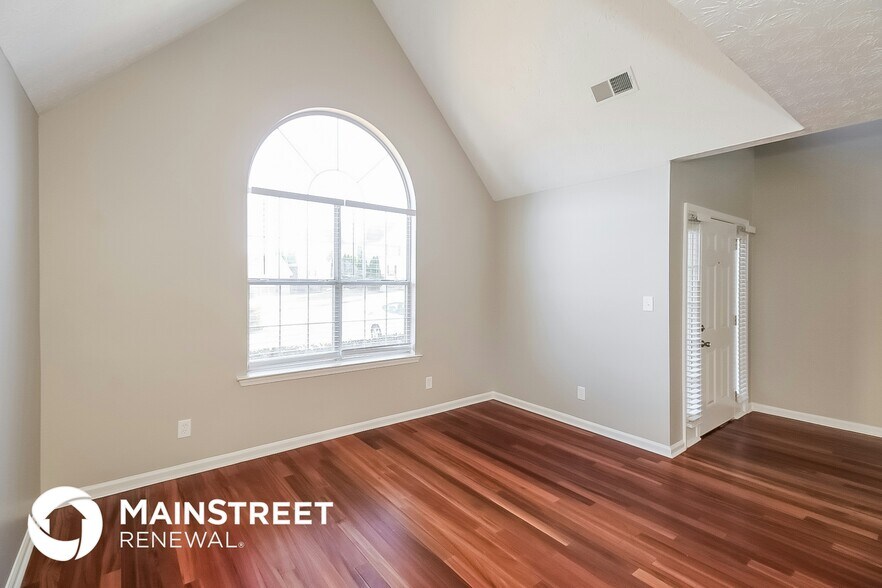 Building Photo - 130 Carriage Lake Dr