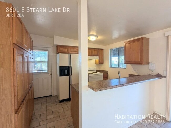Primary Photo - 8601 E Stearn Lake Dr