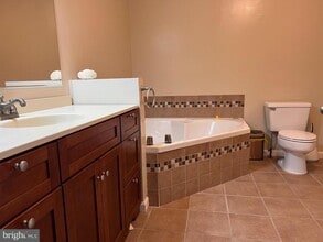 Building Photo - 1307 Lobelia Ln