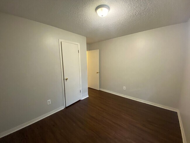 Building Photo - 469 Crabapple Ct