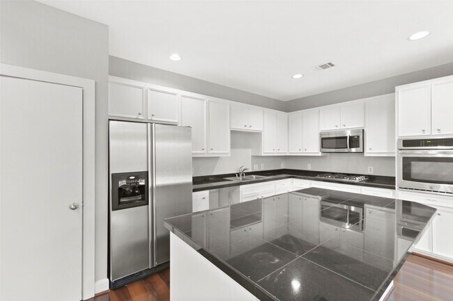 Building Photo - 9810 Marlink