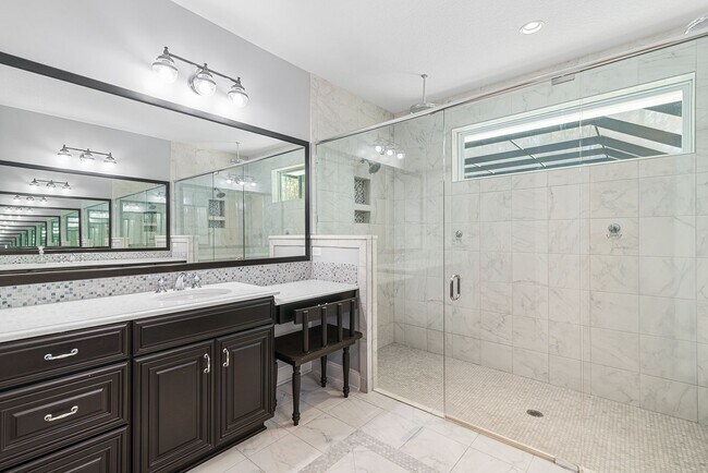 Building Photo - 217 Bonita Vista Dr