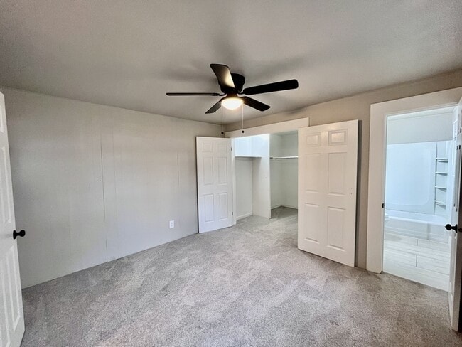 Building Photo - 2104 20th St