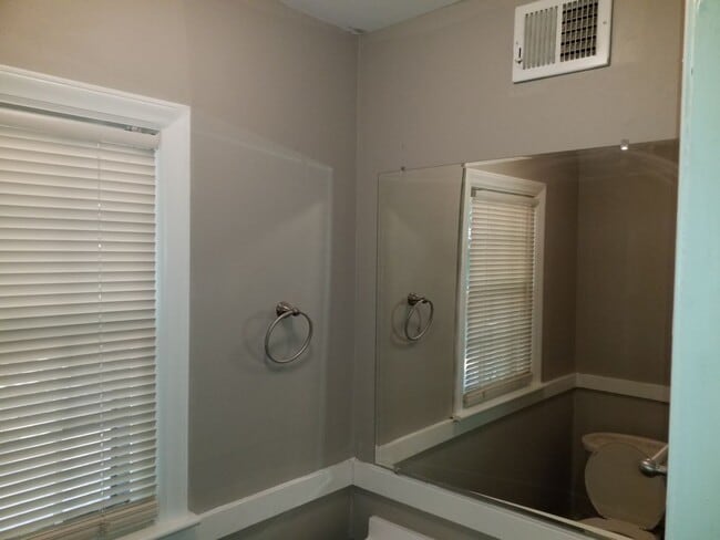 Building Photo - Coming Soon! South KC SF