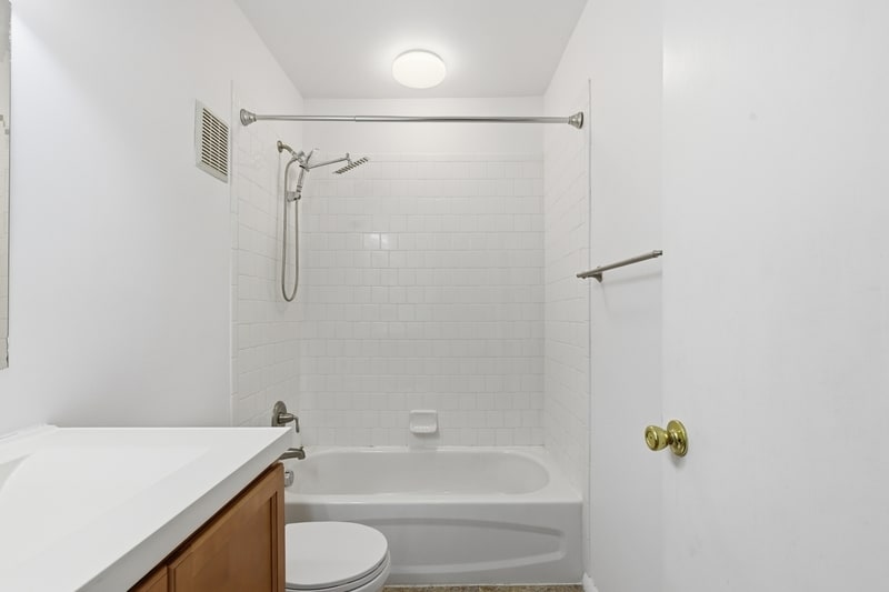 Building Photo - 521 Epsom Rd