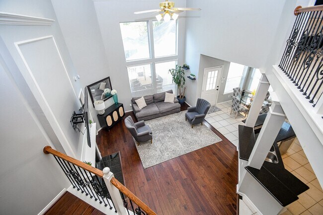 Building Photo - 2114 Thistlerock Ln