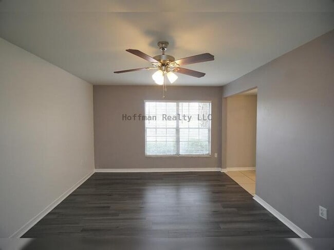 Building Photo - Lakefront Condo in Carrollwood!