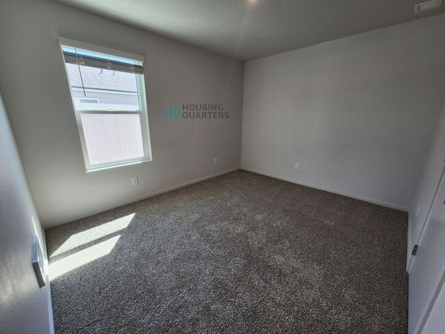 Building Photo - 1808 E Boskoop St