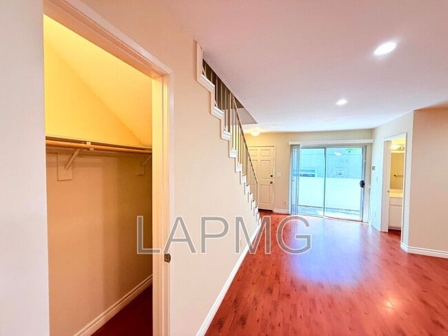 Building Photo - 12251 Moorpark St