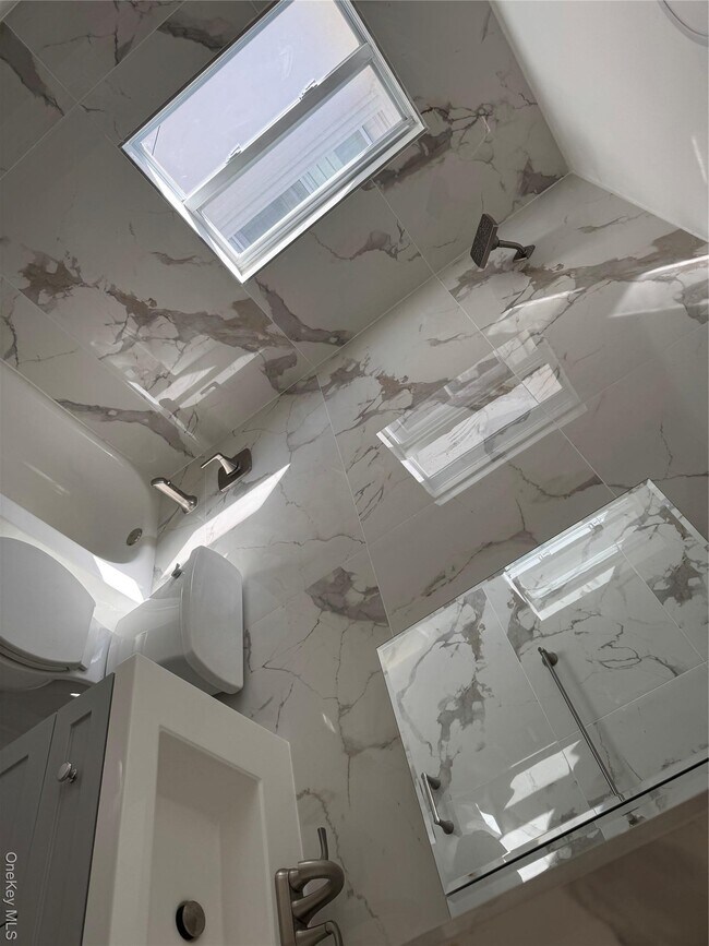 Building Photo - 163-27 Phroane Ave