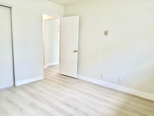 Building Photo - 2612 Anchor Ave