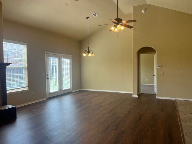 Building Photo - Great 3 Bedroom!